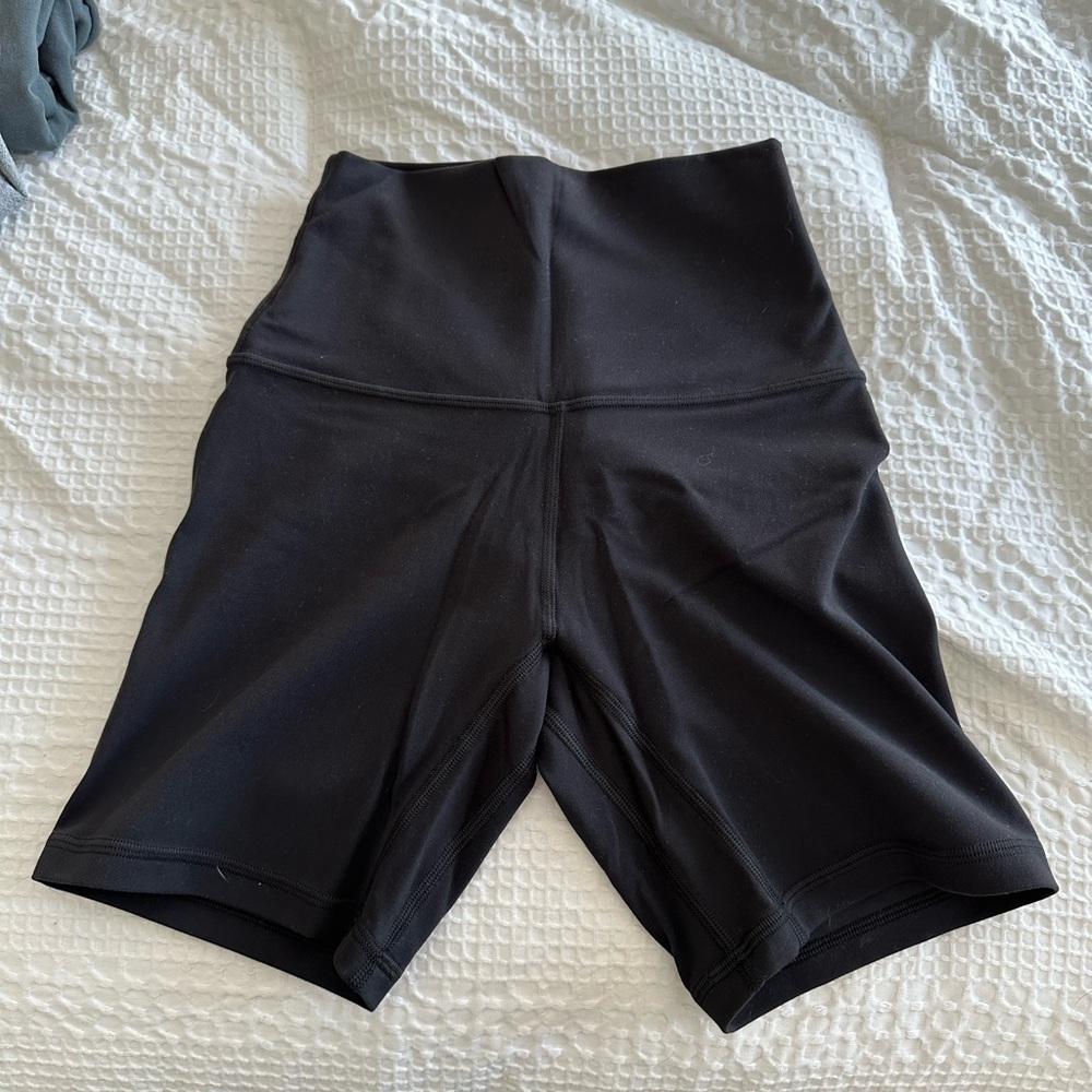 Lululemon Align Short in Color Black (Size 2)